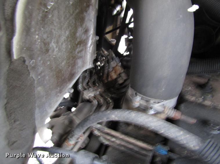 image for item DD3922 1999 Freightliner MT45 delivery truck