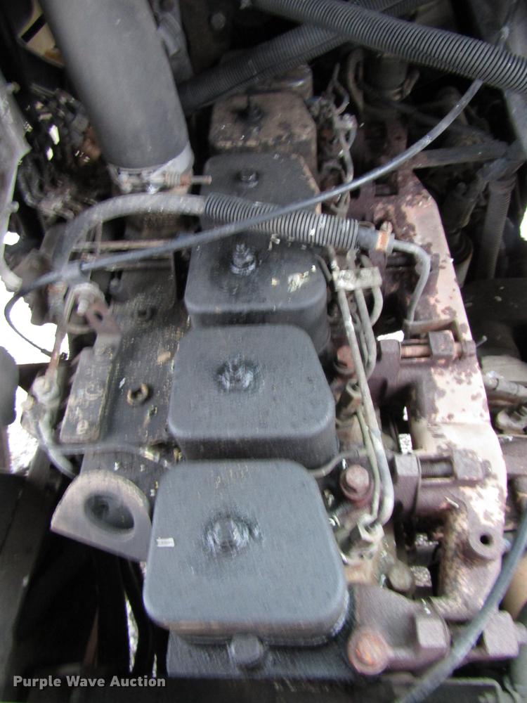 image for item DD3922 1999 Freightliner MT45 delivery truck