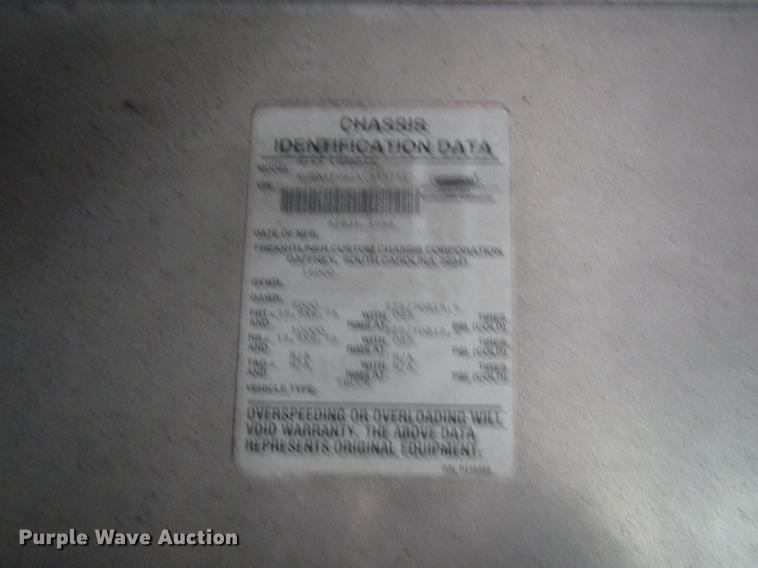 image for item DD3922 1999 Freightliner MT45 delivery truck