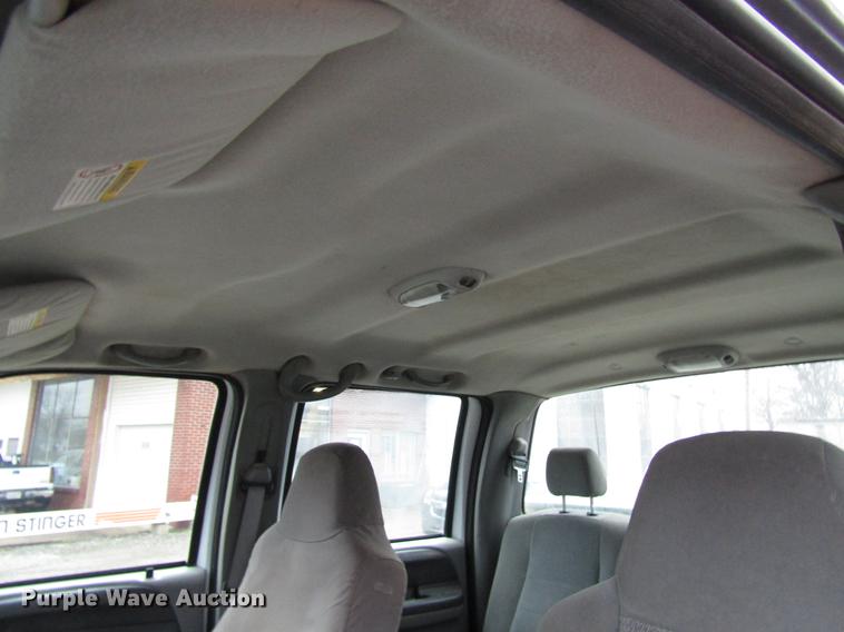 image for item DD3924 2004 Ford F250 Super Duty Crew Cab pickup truck