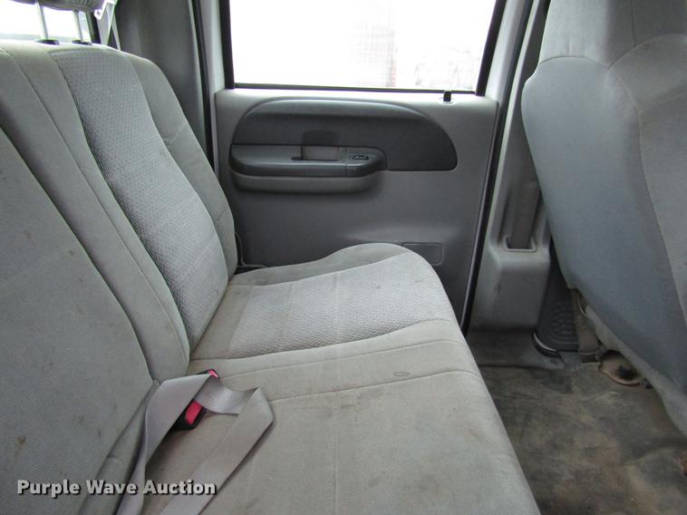 image for item DD3924 2004 Ford F250 Super Duty Crew Cab pickup truck