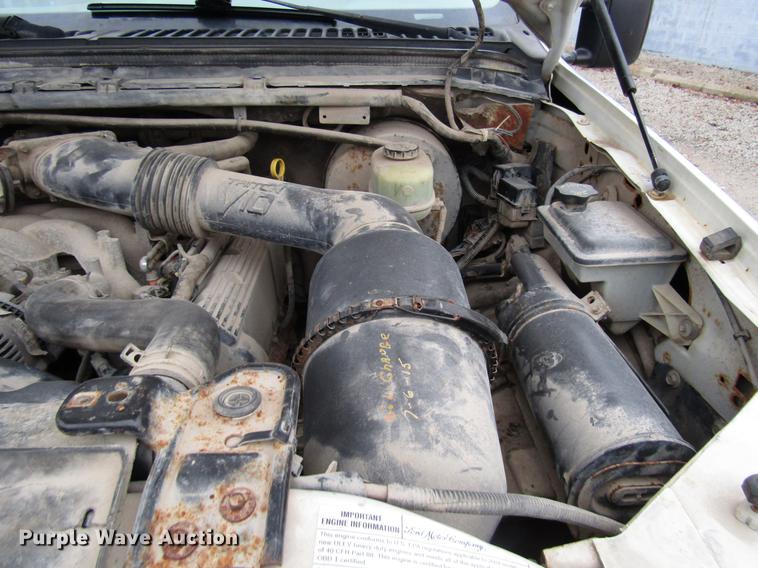 image for item DD3924 2004 Ford F250 Super Duty Crew Cab pickup truck