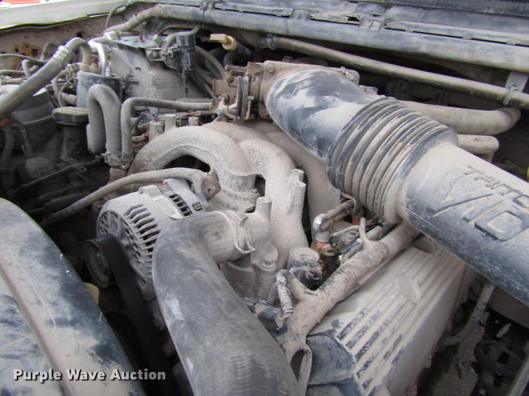 image for item DD3924 2004 Ford F250 Super Duty Crew Cab pickup truck