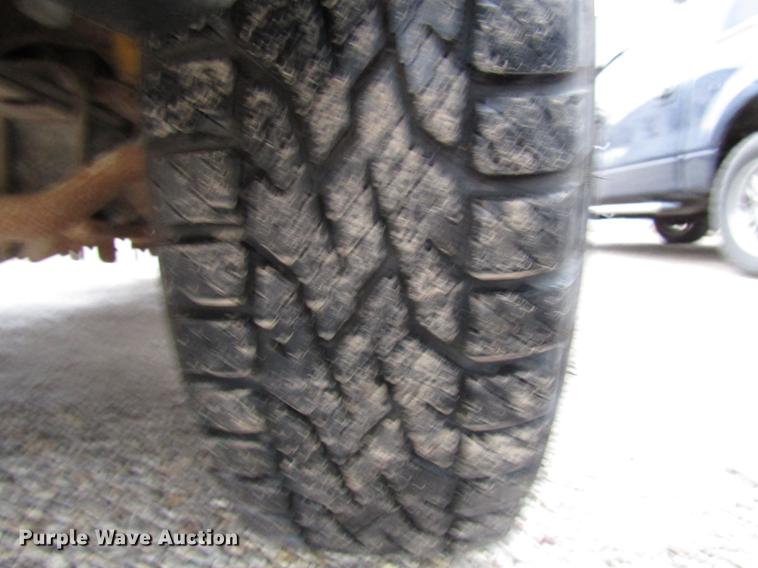 image for item DD3924 2004 Ford F250 Super Duty Crew Cab pickup truck