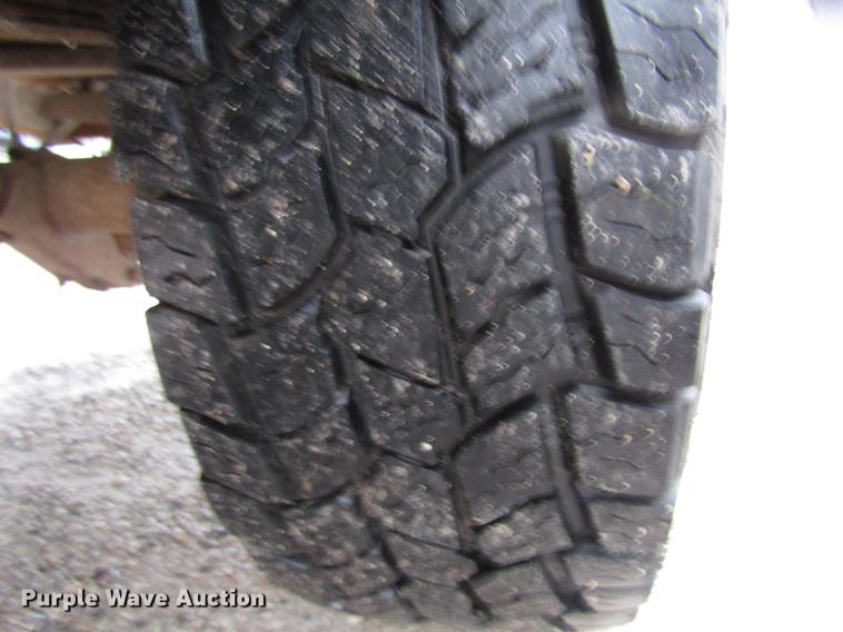 image for item DD3924 2004 Ford F250 Super Duty Crew Cab pickup truck