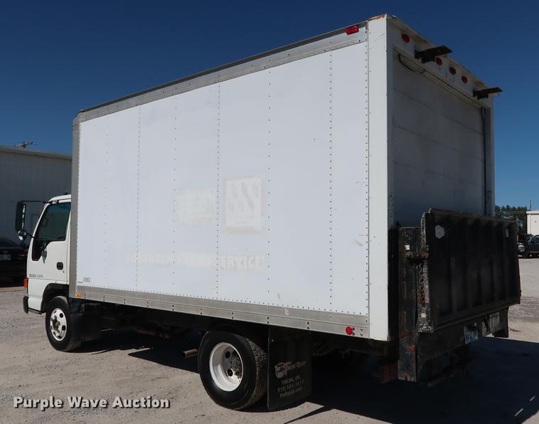 image for item DD5330 1998 Isuzu NPR box truck