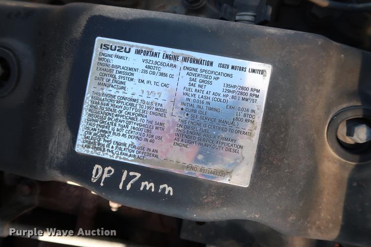 image for item DD5330 1998 Isuzu NPR box truck