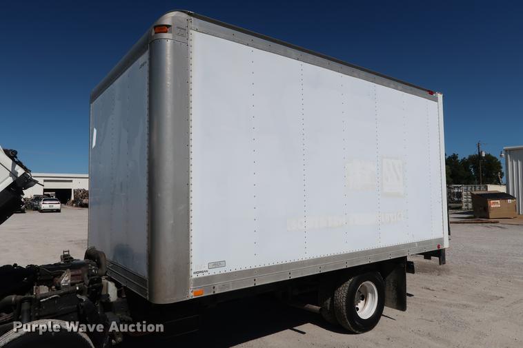 image for item DD5330 1998 Isuzu NPR box truck