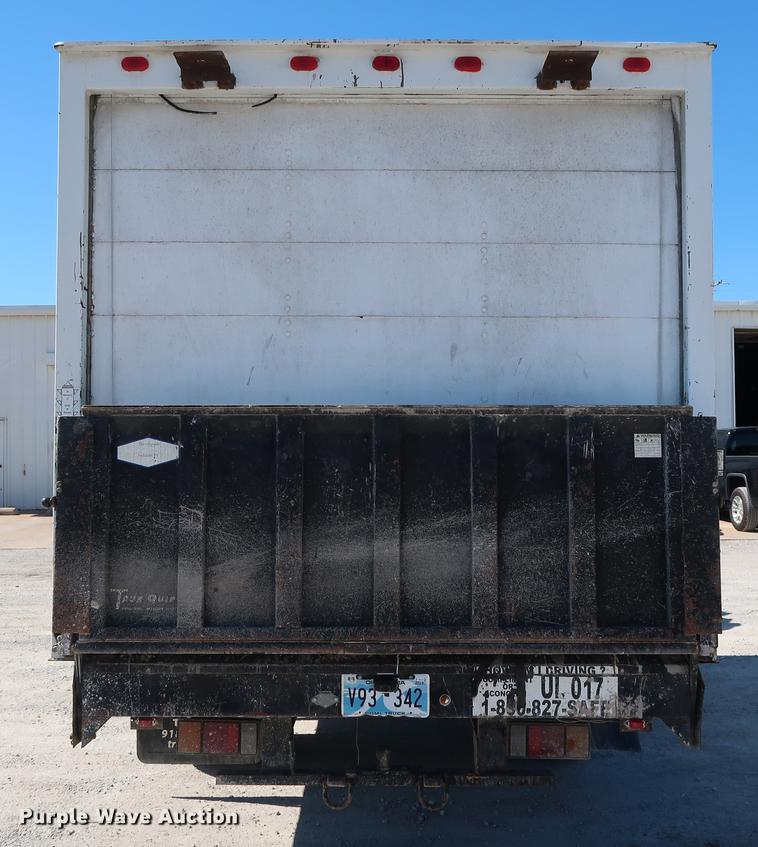 image for item DD5330 1998 Isuzu NPR box truck