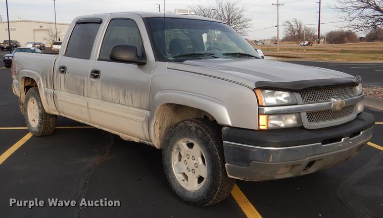 image for item DD8986 2004 Chevrolet Silverado 1500 Crew Cab pickup truck