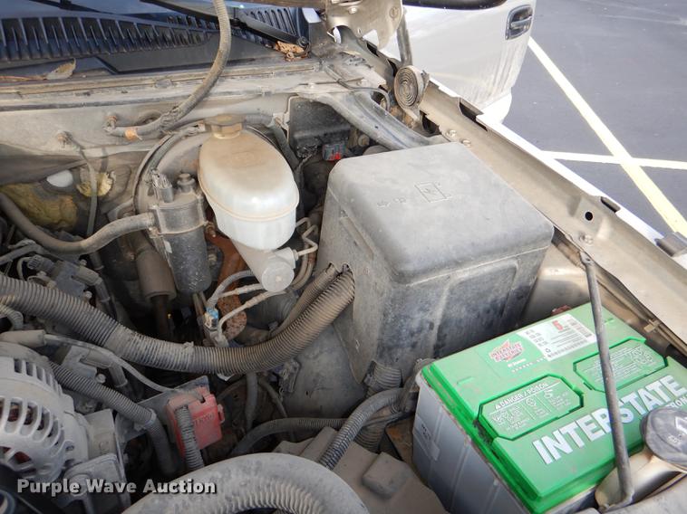 image for item DD8986 2004 Chevrolet Silverado 1500 Crew Cab pickup truck