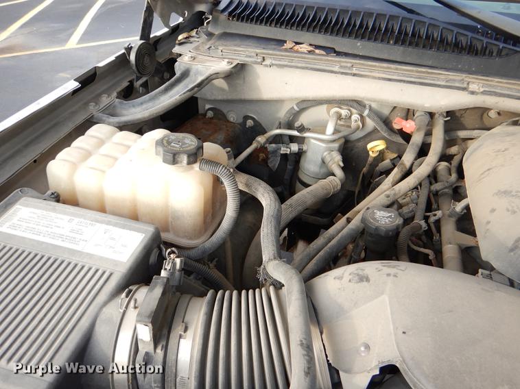 image for item DD8986 2004 Chevrolet Silverado 1500 Crew Cab pickup truck