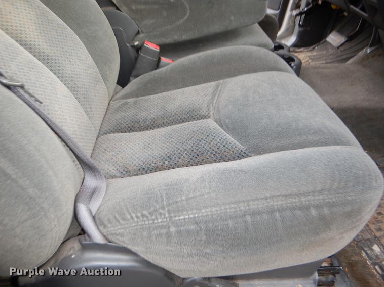 image for item DD8986 2004 Chevrolet Silverado 1500 Crew Cab pickup truck