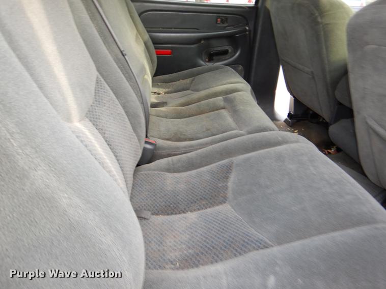 image for item DD8986 2004 Chevrolet Silverado 1500 Crew Cab pickup truck