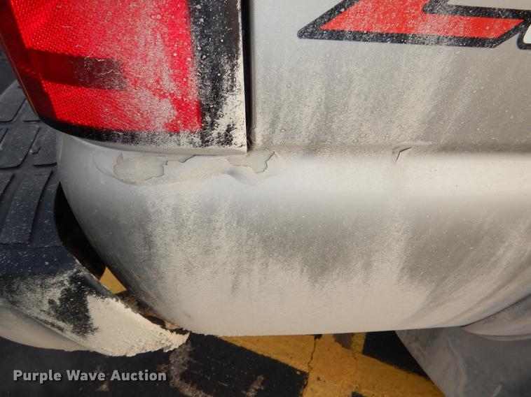 image for item DD8986 2004 Chevrolet Silverado 1500 Crew Cab pickup truck