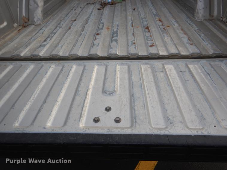 image for item DD8986 2004 Chevrolet Silverado 1500 Crew Cab pickup truck