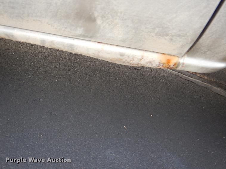 image for item DD8986 2004 Chevrolet Silverado 1500 Crew Cab pickup truck