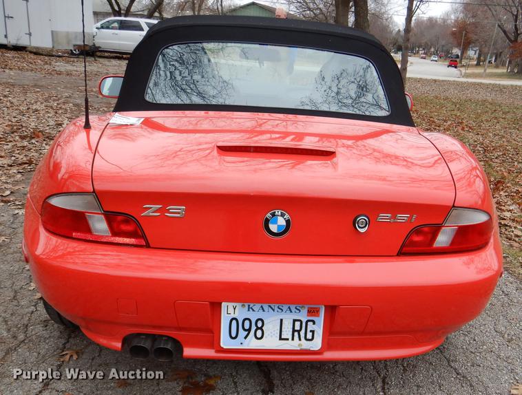 image for item DD8996 2002 BMW Z3 Roadster 2.5i convertible