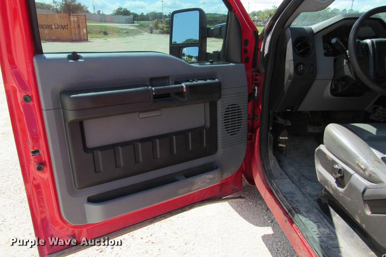 image for item DE0197 2011 Ford F250 Super Duty XL Crew Cab pickup truck