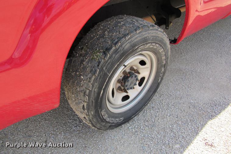 image for item DE0197 2011 Ford F250 Super Duty XL Crew Cab pickup truck