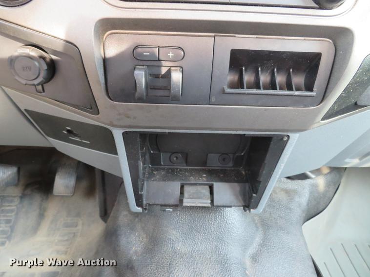 image for item DE4965 2012 Ford F350 Super Duty XLT SuperCab pickup truck