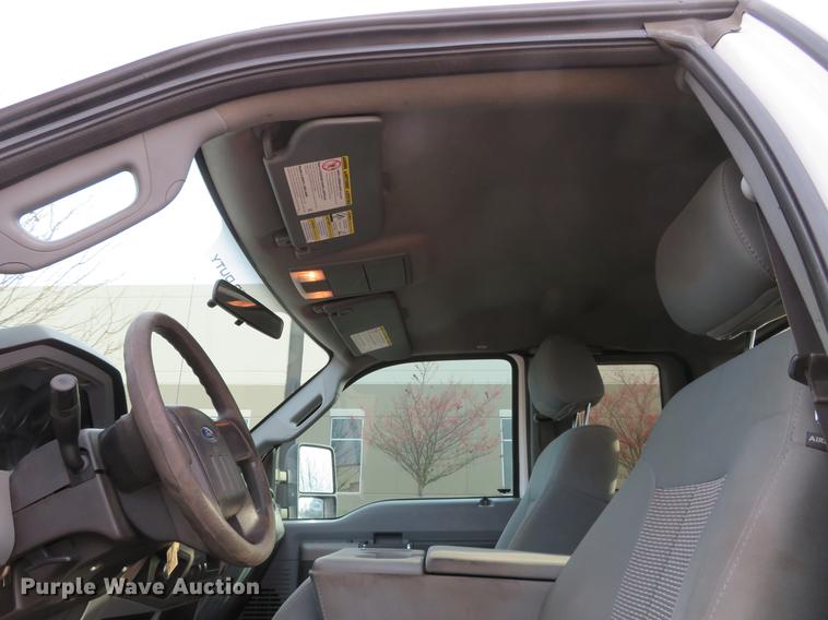 image for item DE4965 2012 Ford F350 Super Duty XLT SuperCab pickup truck