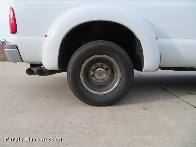 image for item DE4965 2012 Ford F350 Super Duty XLT SuperCab pickup truck