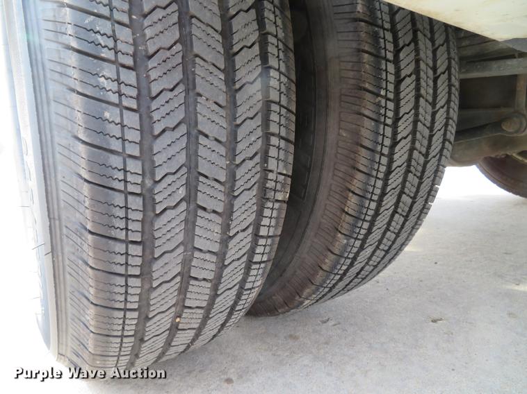 image for item DE4965 2012 Ford F350 Super Duty XLT SuperCab pickup truck