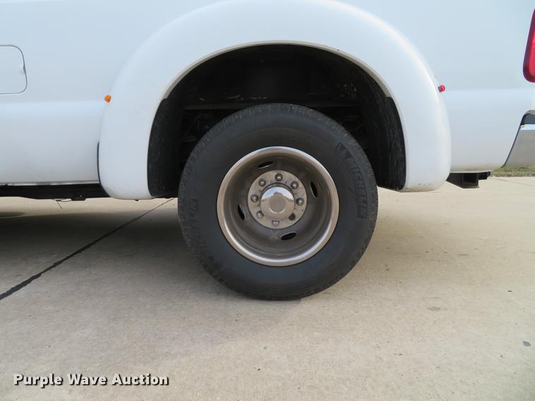 image for item DE4965 2012 Ford F350 Super Duty XLT SuperCab pickup truck