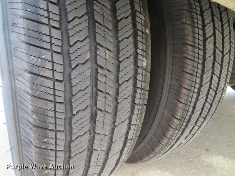 image for item DE4965 2012 Ford F350 Super Duty XLT SuperCab pickup truck