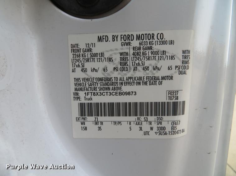 image for item DE4965 2012 Ford F350 Super Duty XLT SuperCab pickup truck