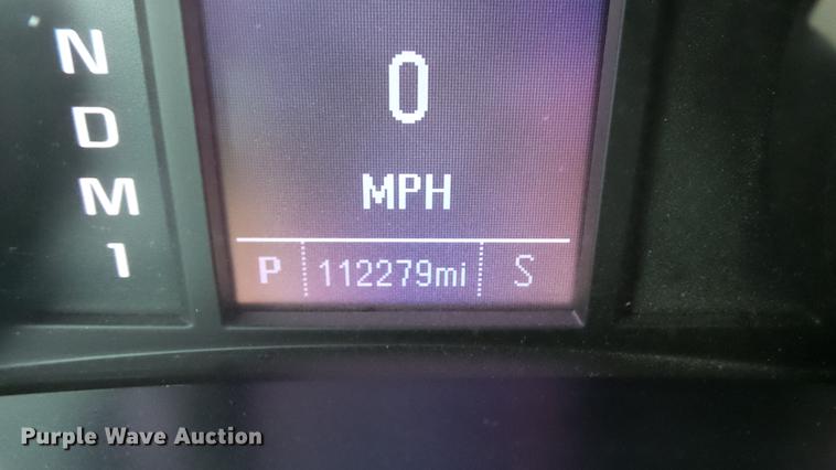 image for item DE4968 2015 Chevrolet Silverado 3500HD Double Cab flatbed pickup truck