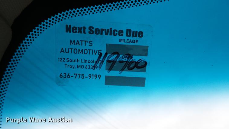 image for item DE4971 2011 Chevrolet Silverado 2500HD flatbed pickup truck