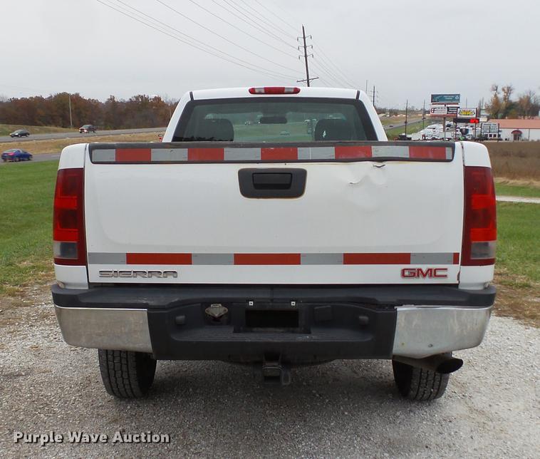 image for item DE4972 2008 GMC Sierra 2500HD pickup truck
