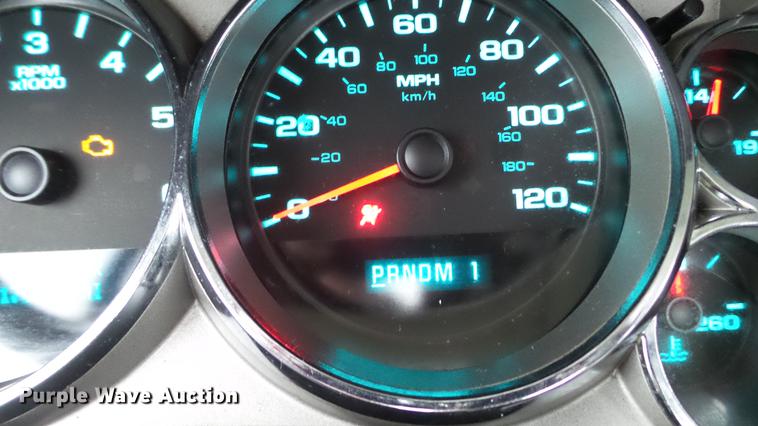 image for item DE4972 2008 GMC Sierra 2500HD pickup truck