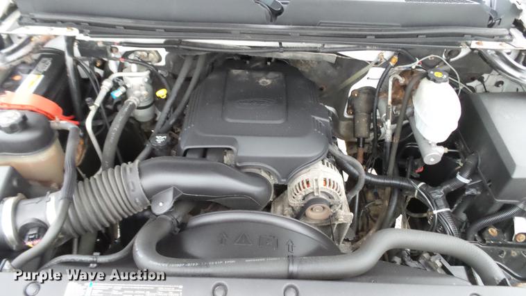 image for item DE4972 2008 GMC Sierra 2500HD pickup truck