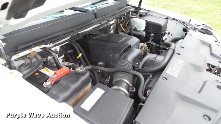 image for item DE4972 2008 GMC Sierra 2500HD pickup truck