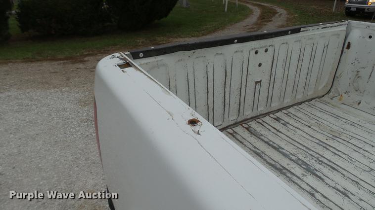 image for item DE4972 2008 GMC Sierra 2500HD pickup truck