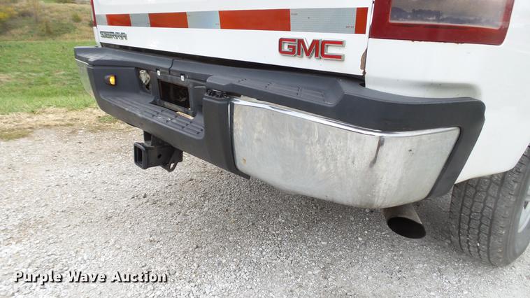 image for item DE4972 2008 GMC Sierra 2500HD pickup truck