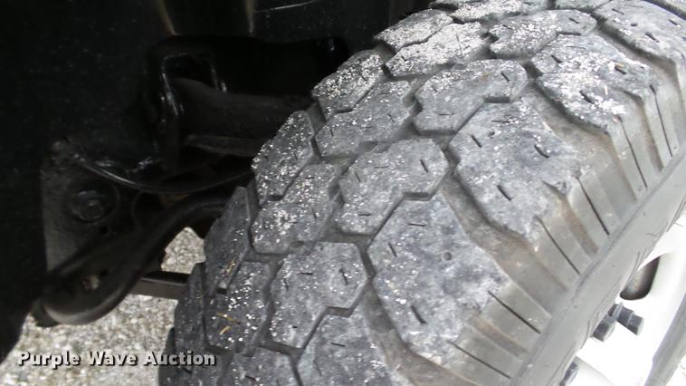 image for item DE4972 2008 GMC Sierra 2500HD pickup truck