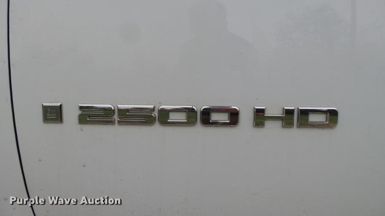 image for item DE4972 2008 GMC Sierra 2500HD pickup truck