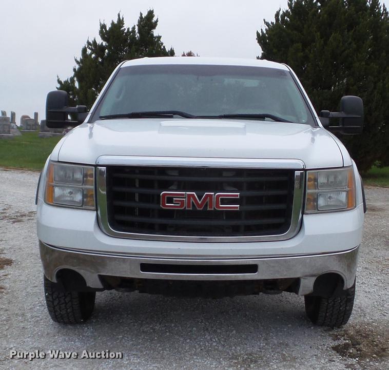image for item DE4973 2008 GMC Sierra 2500HD Crew Cab pickup truck