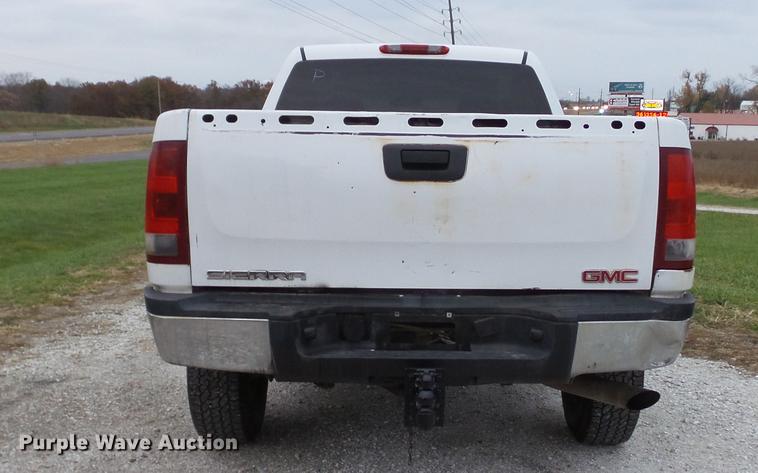 image for item DE4973 2008 GMC Sierra 2500HD Crew Cab pickup truck