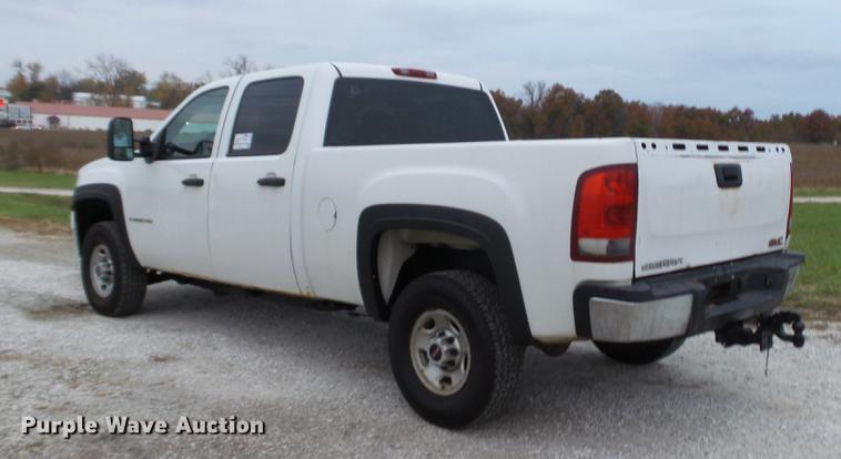 image for item DE4973 2008 GMC Sierra 2500HD Crew Cab pickup truck