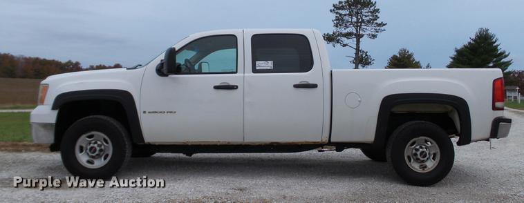 image for item DE4973 2008 GMC Sierra 2500HD Crew Cab pickup truck