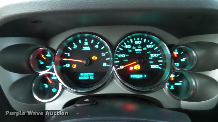 image for item DE4973 2008 GMC Sierra 2500HD Crew Cab pickup truck