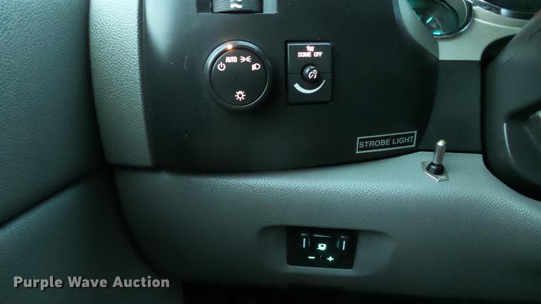 image for item DE4973 2008 GMC Sierra 2500HD Crew Cab pickup truck