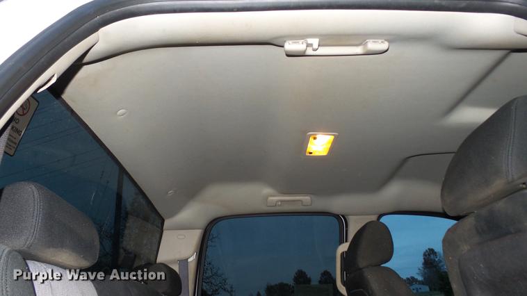 image for item DE4973 2008 GMC Sierra 2500HD Crew Cab pickup truck