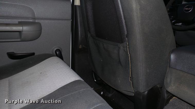 image for item DE4973 2008 GMC Sierra 2500HD Crew Cab pickup truck