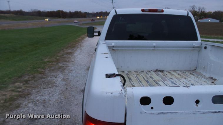 image for item DE4973 2008 GMC Sierra 2500HD Crew Cab pickup truck